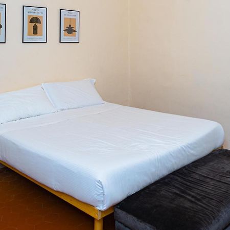 Elegant Apartment Near Piazza Della Signoria Florence Luaran gambar